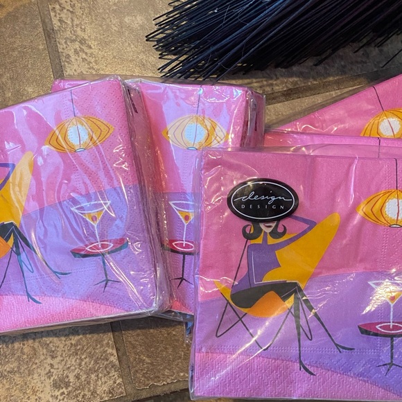 Brand new party napkins “The pickup” and “Orange Martini” by Design Design - Picture 7 of 7